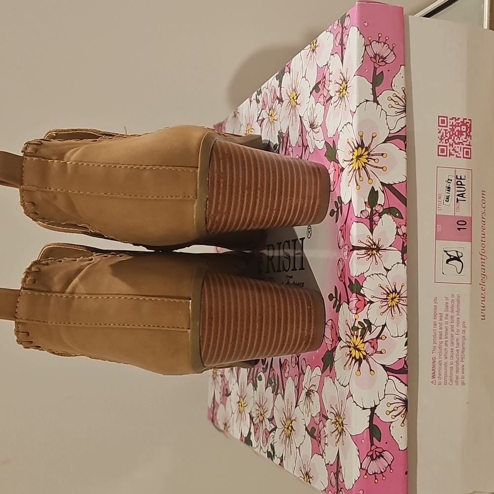 Booties, Size 10 - Picture 3 of 5